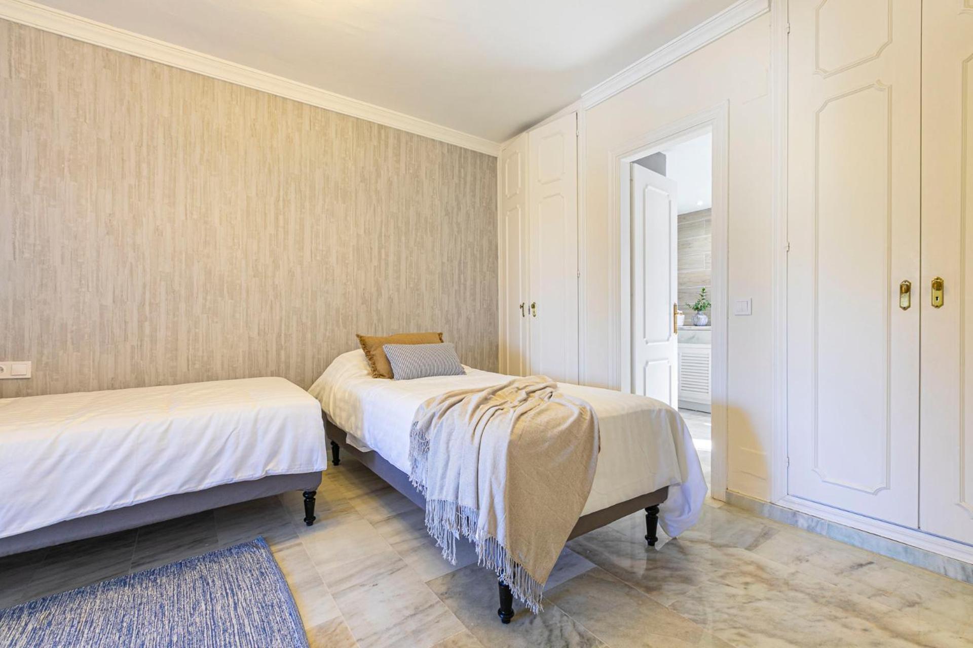 Apartment Golden By Bh